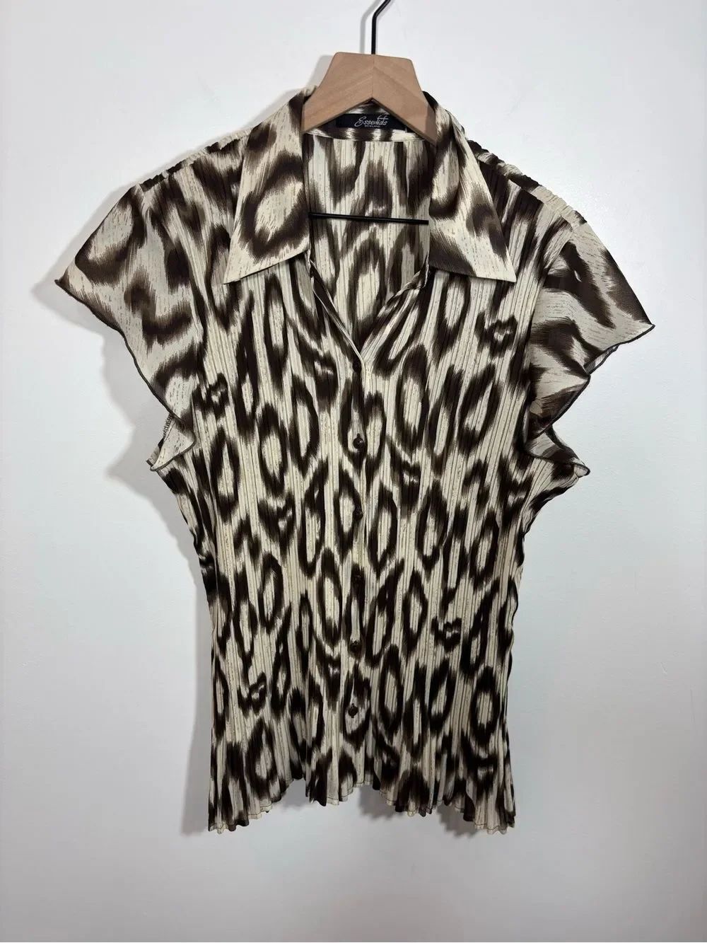 Vintage Essentials by Milano XL Pleated Flutter Sleeve Animal Print Blouse